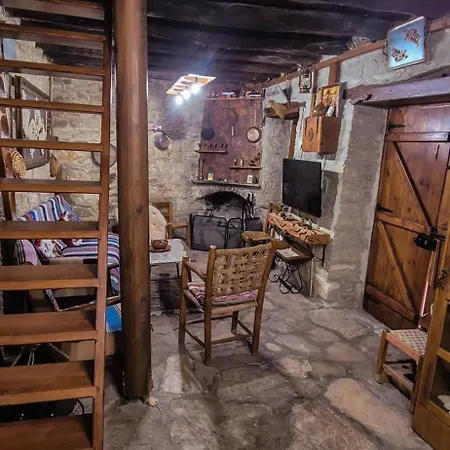 Angels Traditional House Arminou