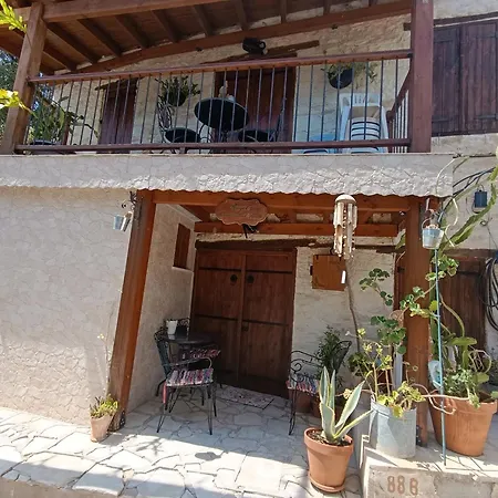 Angels Traditional House Tatil Evi Arminou