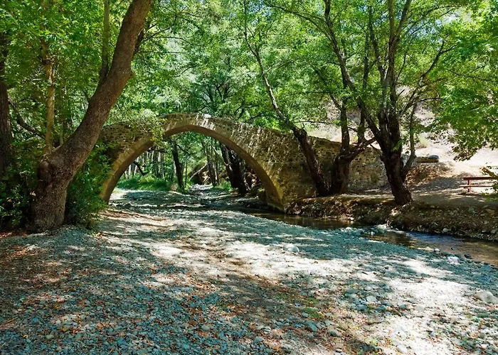 Angels Traditional House Arminou